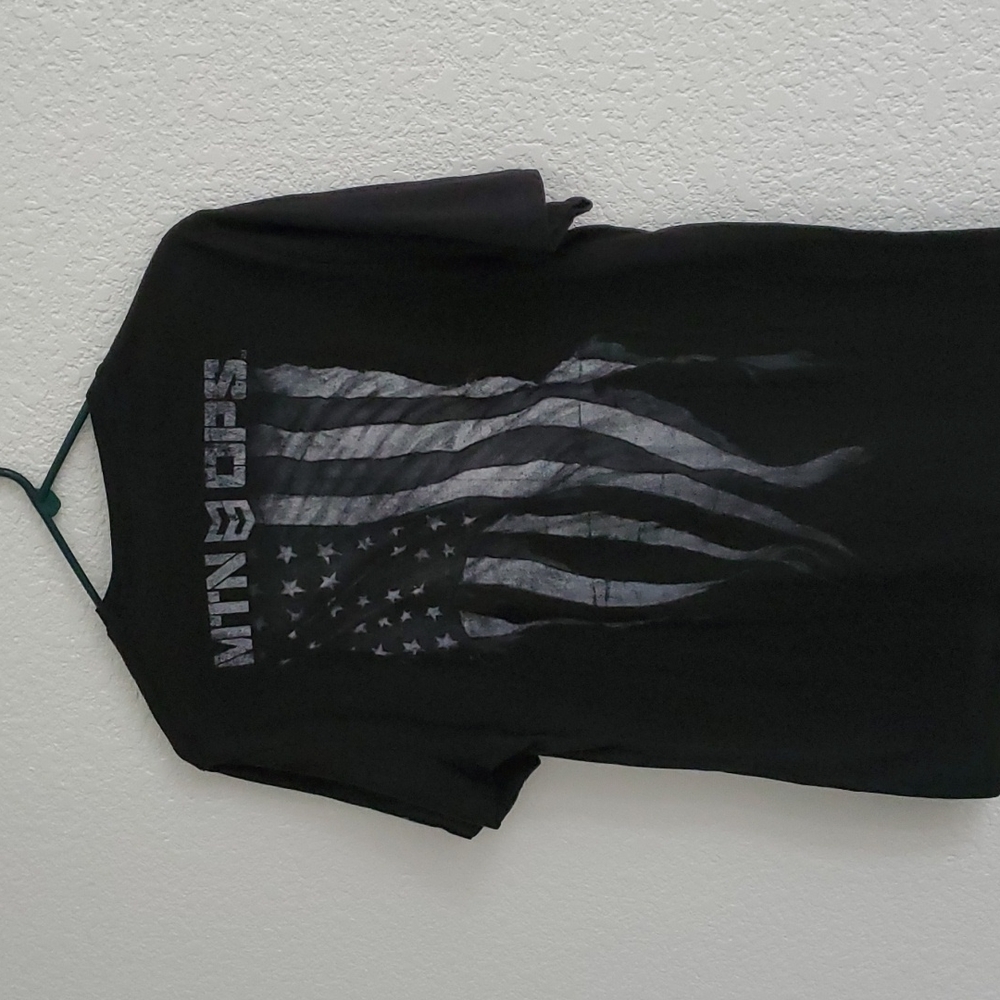 Shirt - Picture 2 of 4